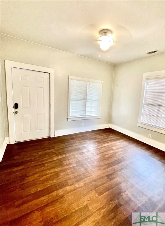 120 Ferrill Street Savannah, GA 31415 - Photo 5 of 22 LIVING ROOM