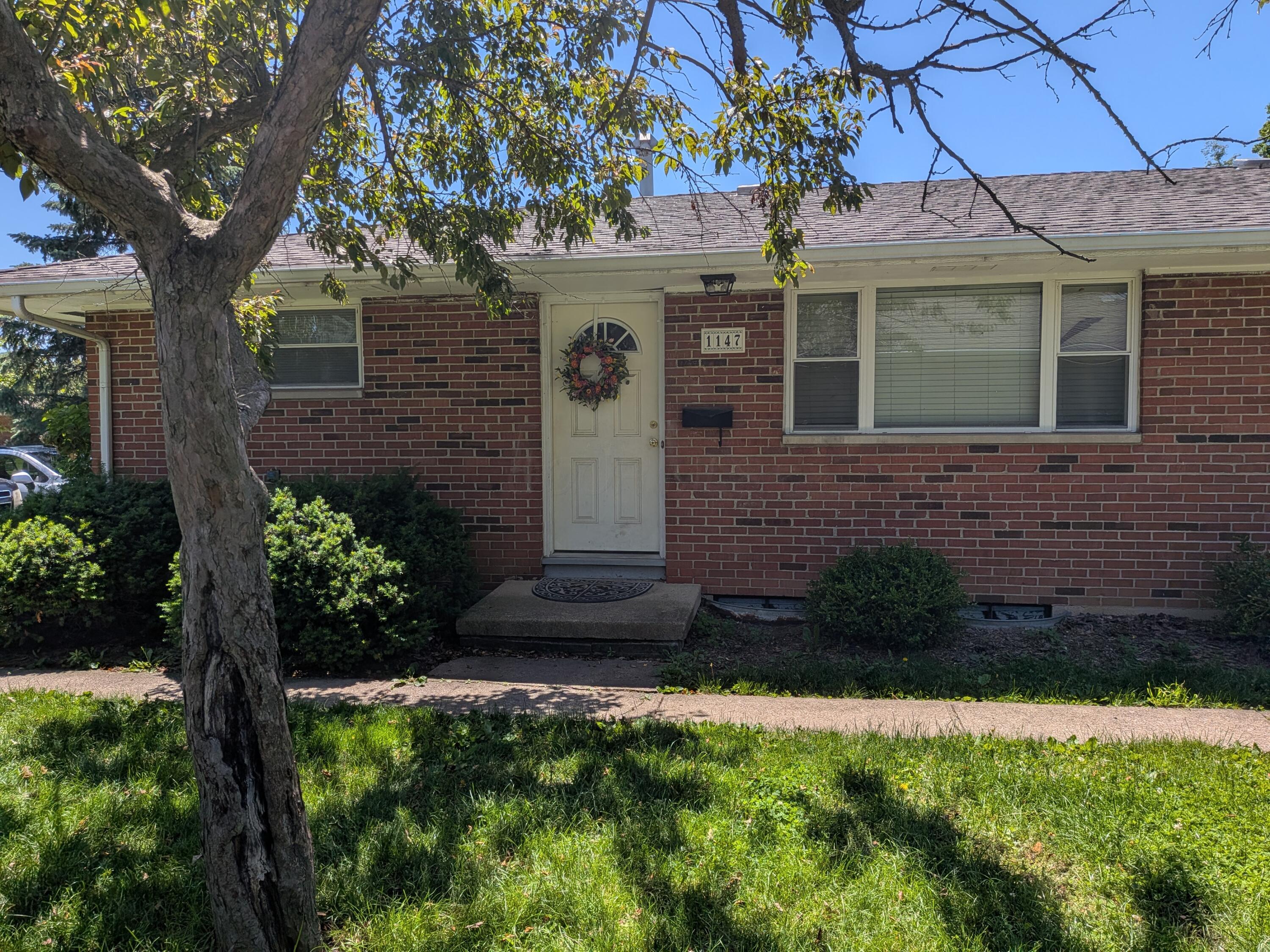 1147 Eastfield Road, Unit 1149 Columbus, OH 43085 - Photo 13 of 21 Front 1149
