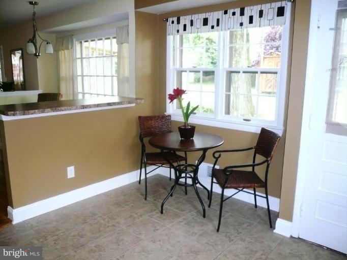 404 Greer Avenue Silver Spring, MD 20901 - Photo 11 of 23 Kitchen/Dining Room