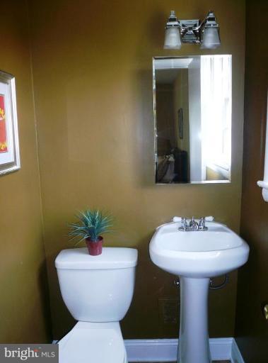 404 Greer Avenue Silver Spring, MD 20901 - Photo 14 of 23 Master Bath