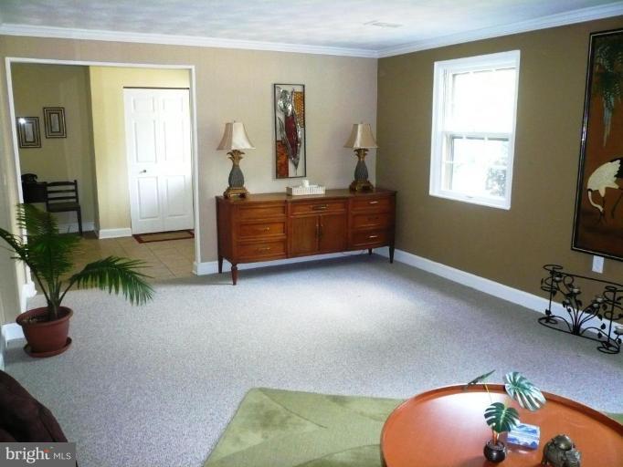 404 Greer Avenue Silver Spring, MD 20901 - Photo 4 of 23 Family Room #2