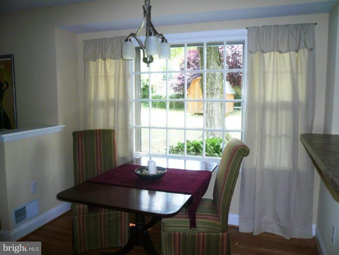 404 Greer Avenue Silver Spring, MD 20901 - Photo 8 of 23 Dining Area