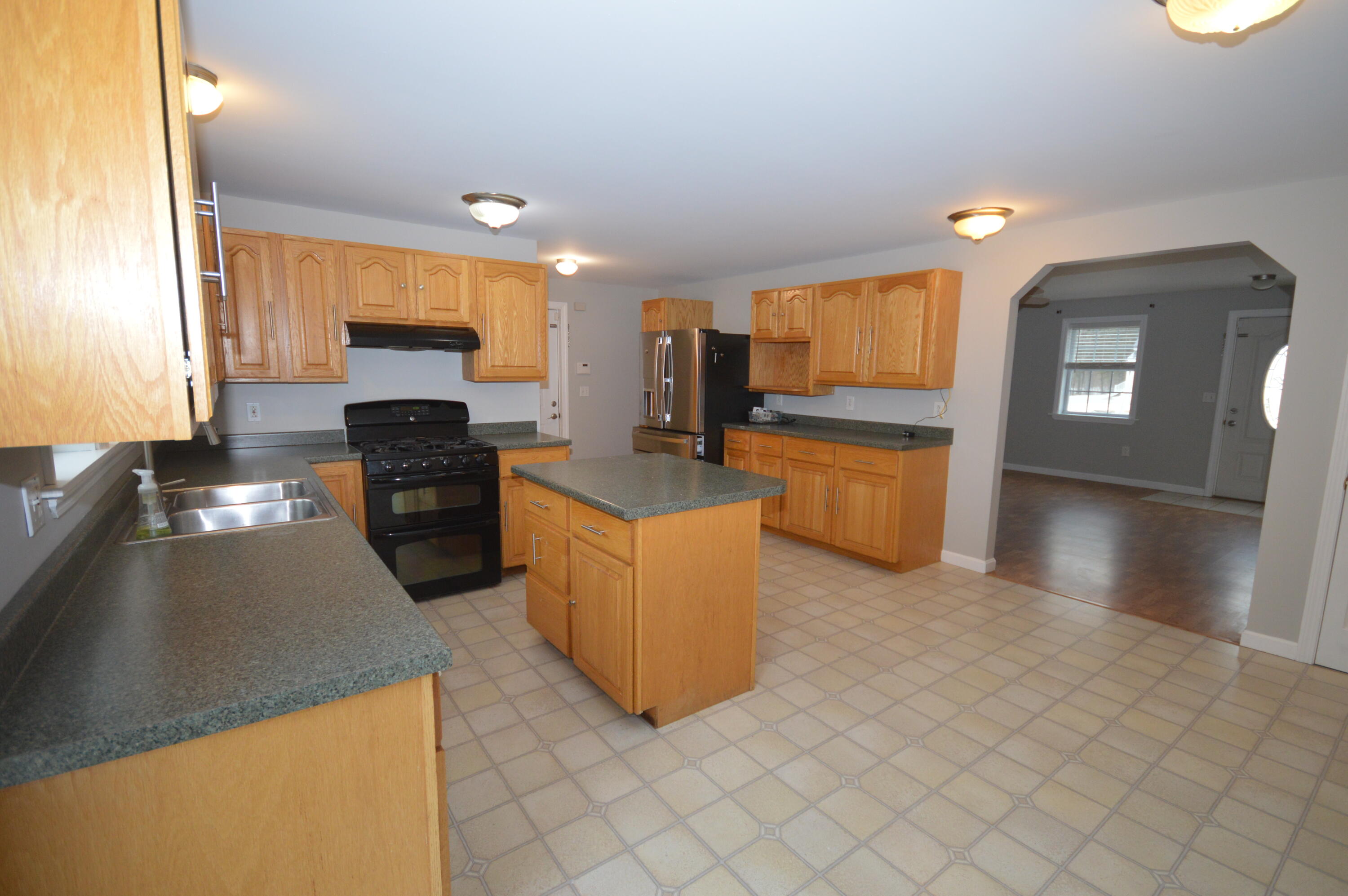 75 Meadow Road Hampden, ME 04444 - Photo 9 of 38 DSC_0003 (2)