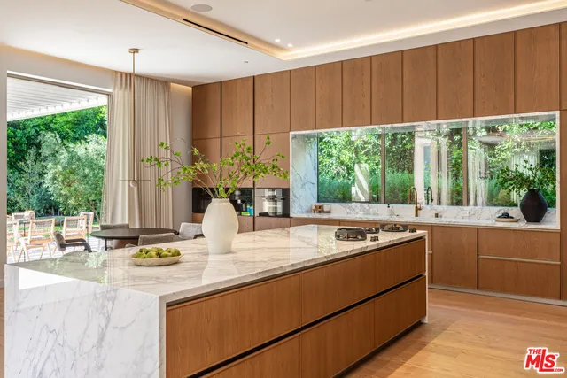 $19,500,000 | 1395 North Doheny Drive, Los Angeles, CA 90069