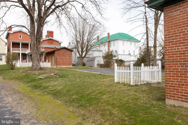 $375,000 | 9400 South Congress Street, New Market, VA 22844