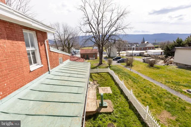 $375,000 | 9400 South Congress Street, New Market, VA 22844