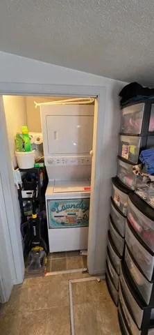 $99,900 | 2811 Douglas Avenue, Racine, WI 53402