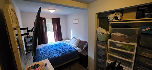 $99,900 | 2811 Douglas Avenue, Racine, WI 53402