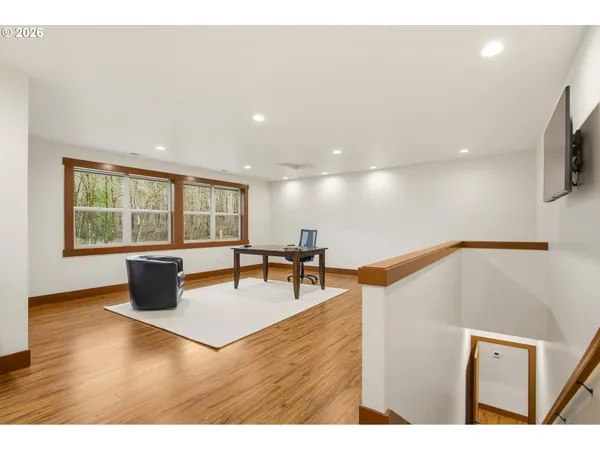 $2,395,000 | 49164 McKenzie Highway, Vida, OR 97488