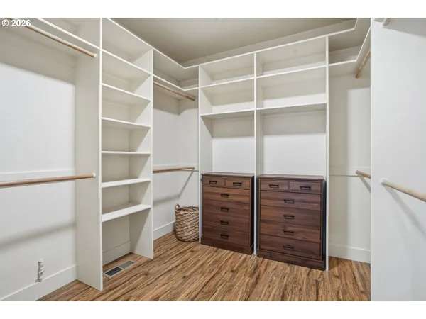 $2,395,000 | 49164 McKenzie Highway, Vida, OR 97488