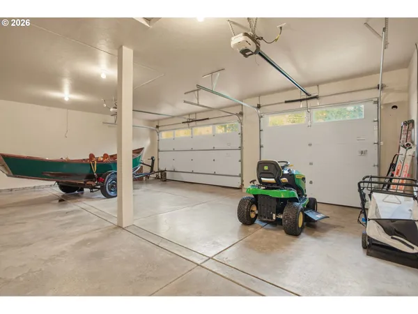 $2,395,000 | 49164 McKenzie Highway, Vida, OR 97488