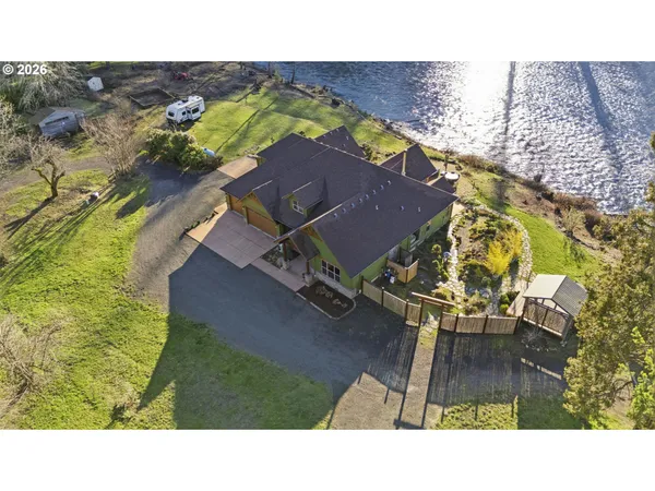 $2,395,000 | 49164 McKenzie Highway, Vida, OR 97488