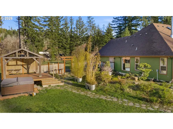 $2,395,000 | 49164 McKenzie Highway, Vida, OR 97488