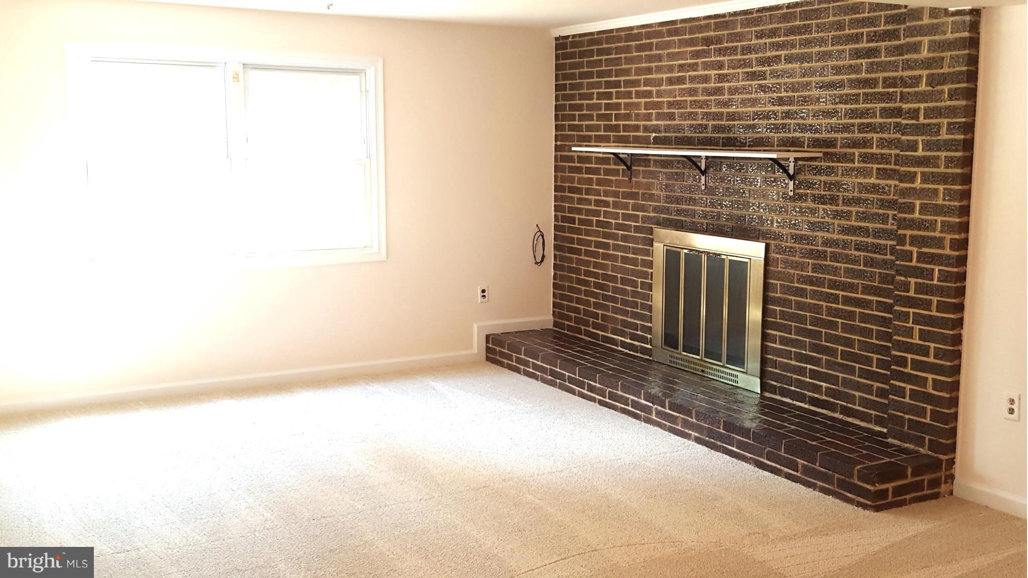 4728 Kilbane Road Woodbridge, VA 22193 - Photo 12 of 14 Family Room