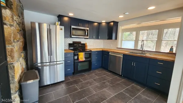 $649,000 | 56 East Shore Trail, Branchville, NJ 07826