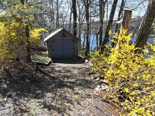 $649,000 | 56 East Shore Trail, Branchville, NJ 07826