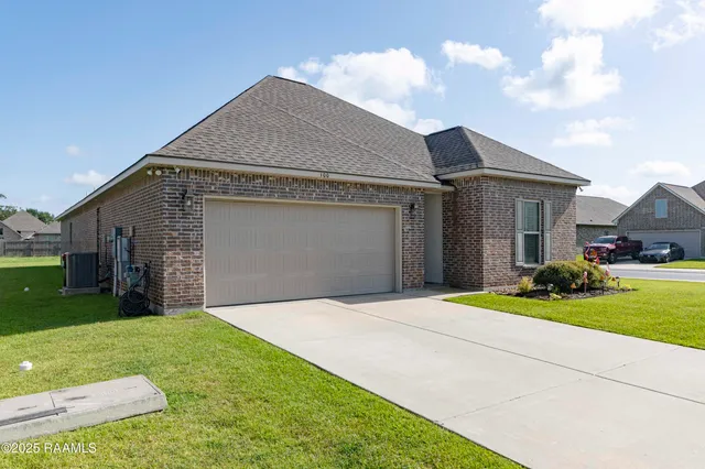 $315,000 | 100 Rose Of Sharon Lane, Lafayette, LA 70508