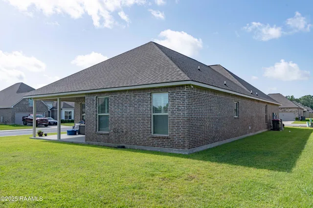 $315,000 | 100 Rose Of Sharon Lane, Lafayette, LA 70508