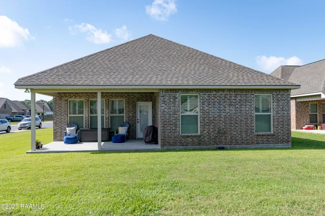 $315,000 | 100 Rose Of Sharon Lane, Lafayette, LA 70508
