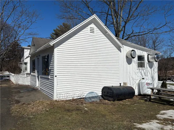 $319,000 | 118 Main Street, Laurens, NY 13796