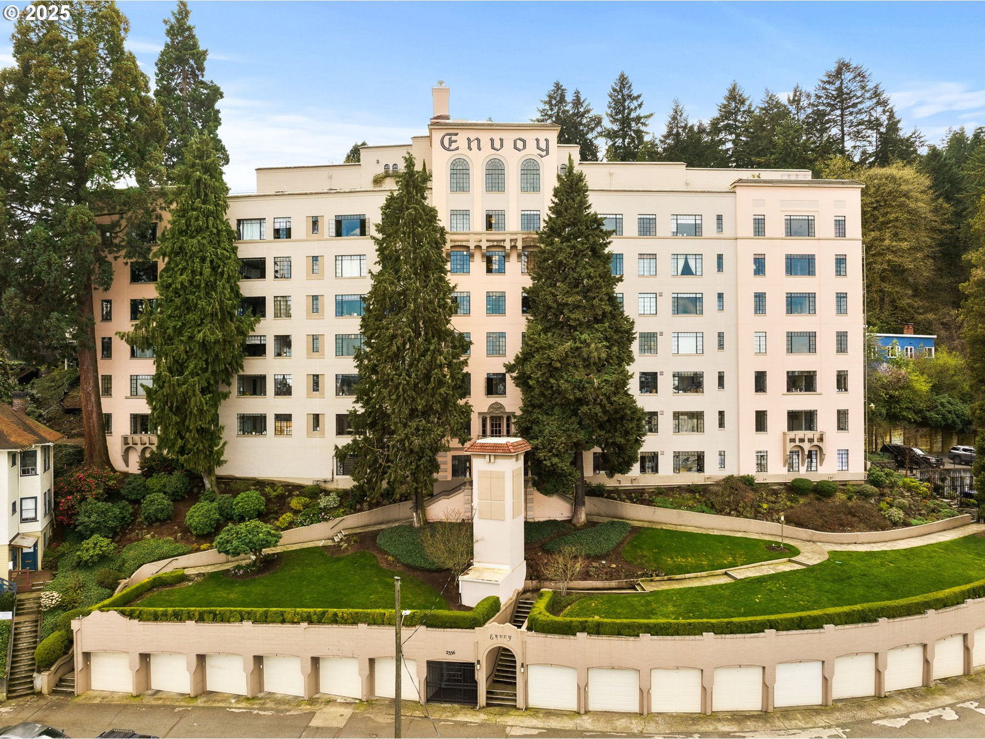 2336 Southwest Osage Street, Unit 402 Portland, OR 97205 - Photo 1 of 43