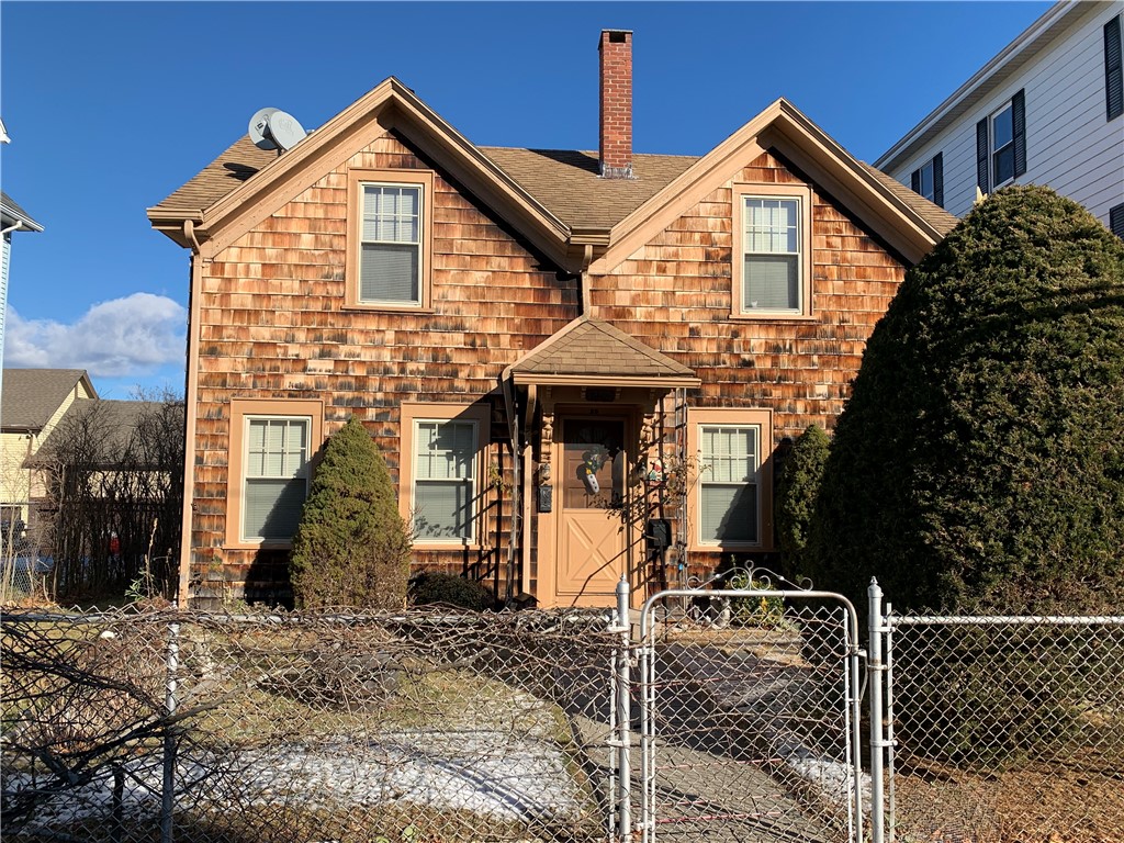 29 Central Street Lincoln, RI 02838 - Photo 2 of 29