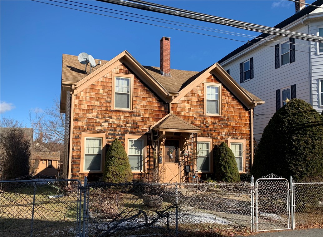 29 Central Street Lincoln, RI 02838 - Photo 3 of 29