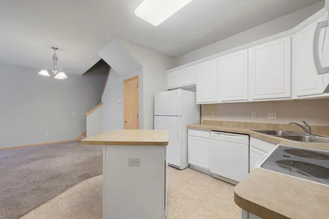 $239,000 | 1556 Independence Drive, Unit 202, Northfield, MN 55057