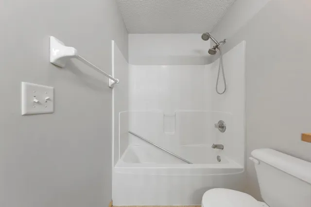 $239,000 | 1556 Independence Drive, Unit 202, Northfield, MN 55057