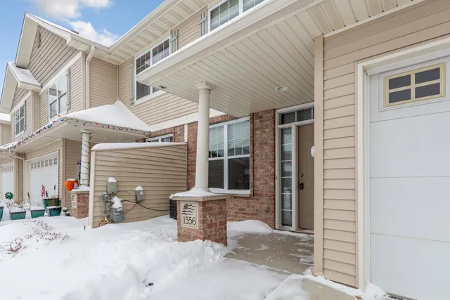 $239,000 | 1556 Independence Drive, Unit 202, Northfield, MN 55057