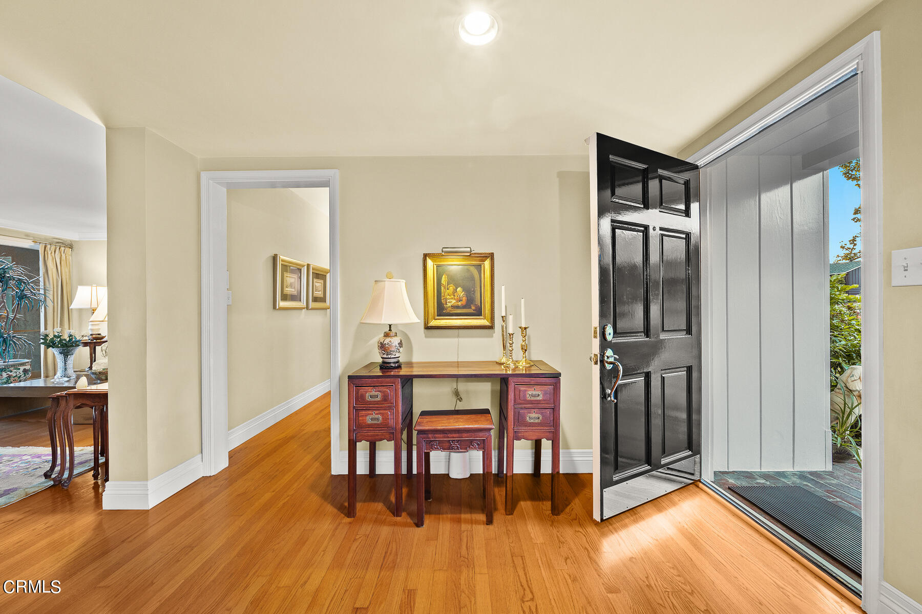 3780 Fairmeade Road Pasadena, CA 91107 - Photo 4 of 73 a living room with furniture wooden floor and a table