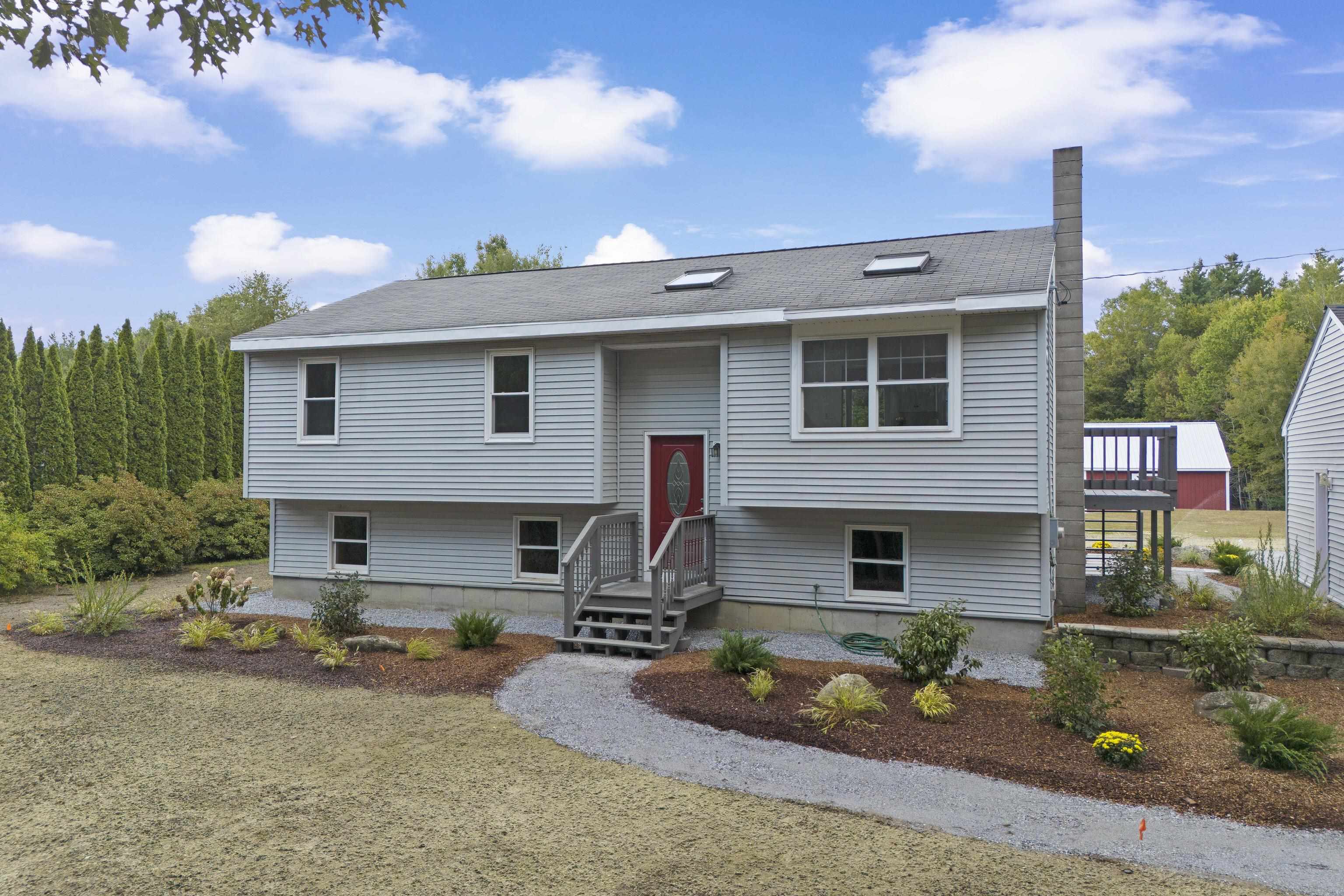 207 Thorndike Road Weare, NH 03281 - Photo 3 of 60