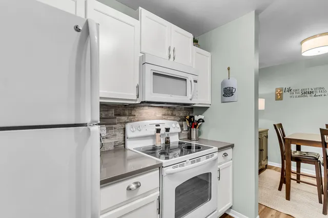 $297,500 | 2011 North Highway 17, Unit 1300C, Mount Pleasant, SC 29466