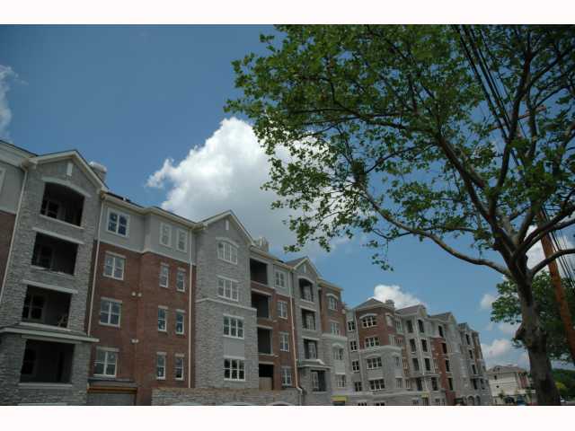 3175 Tremont Road, Unit ARLINGTON411 Upper Arlington, OH 43221 - Photo 1 of 6