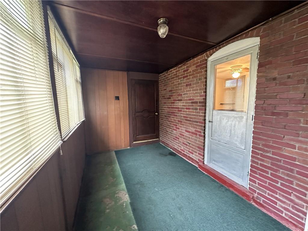 89 Thomas Street Crafton, PA 15205 - Photo 10 of 13 a view of a hallway with window
