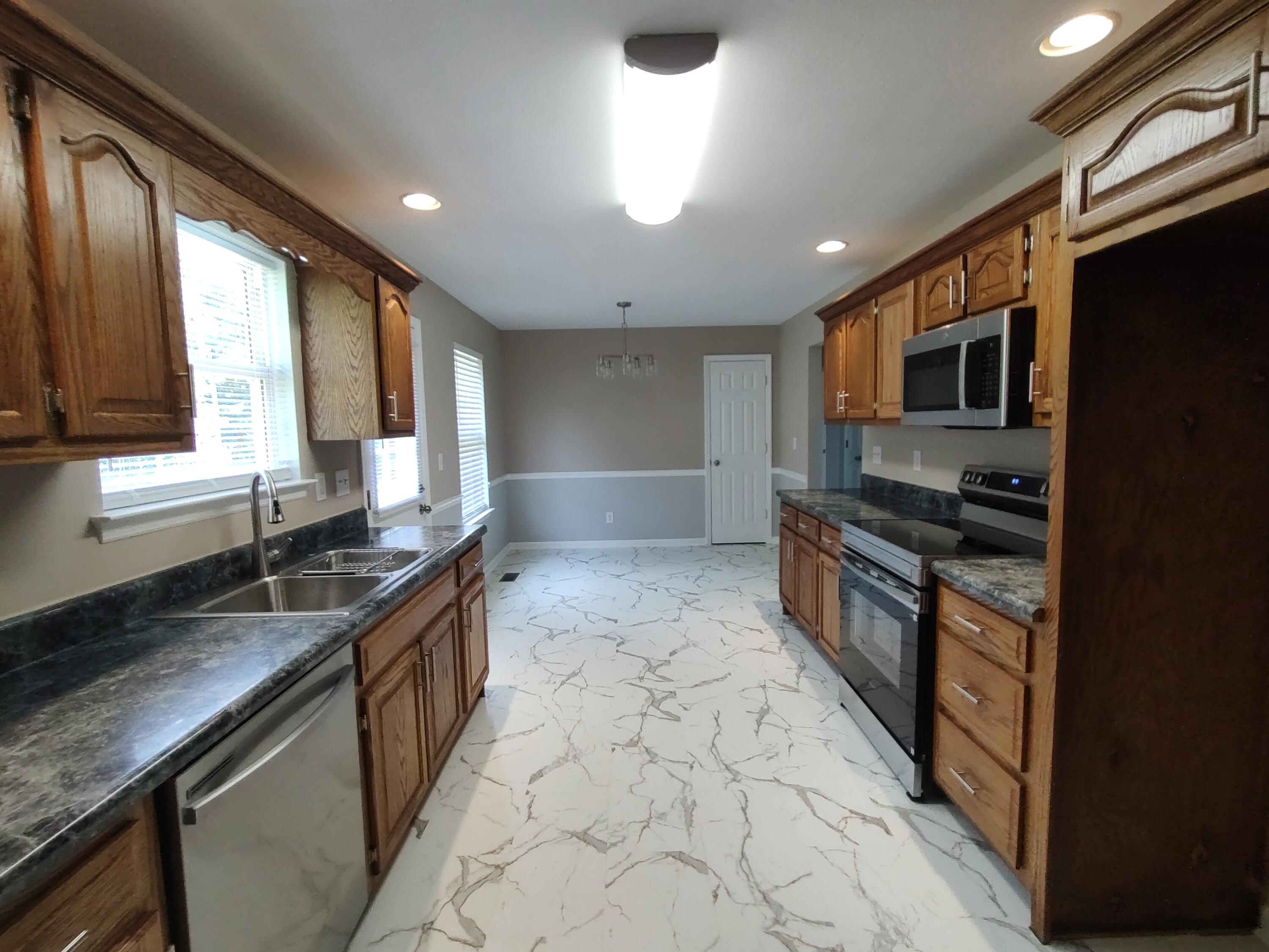 205 Pinewood Drive Rock Spring, GA 30739 - Photo 5 of 15 1000001456