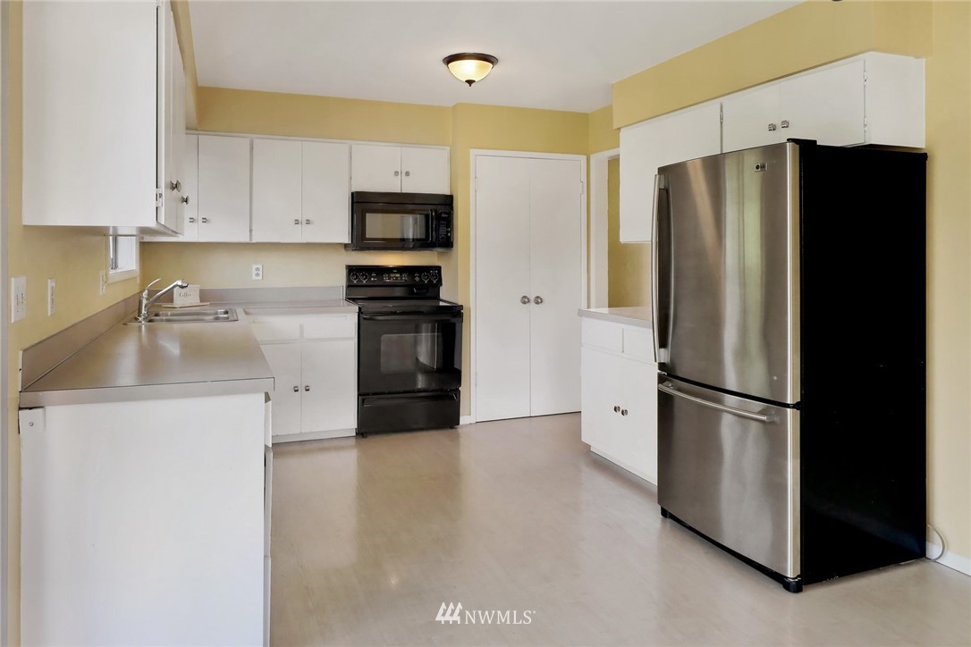 4967 Waschke Road Bellingham, WA 98226 - Photo 13 of 33