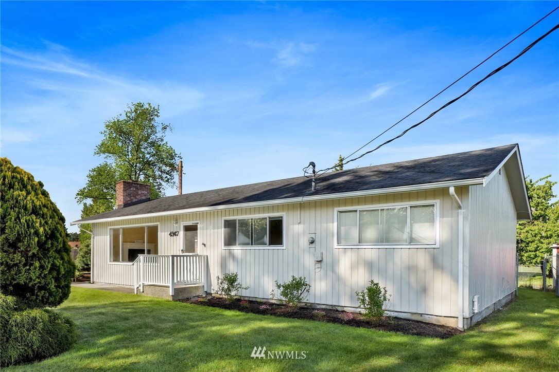4967 Waschke Road Bellingham, WA 98226 - Photo 3 of 33