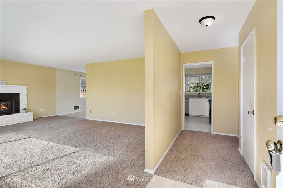 4967 Waschke Road Bellingham, WA 98226 - Photo 4 of 33