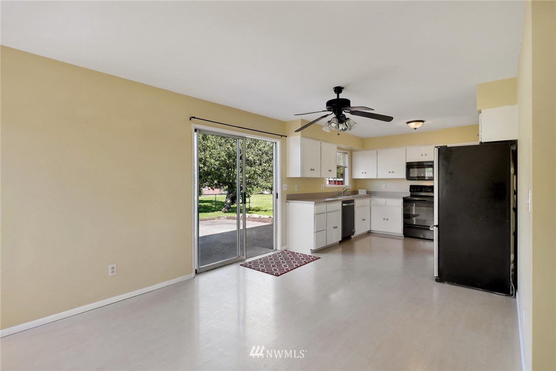 4967 Waschke Road Bellingham, WA 98226 - Photo 8 of 33