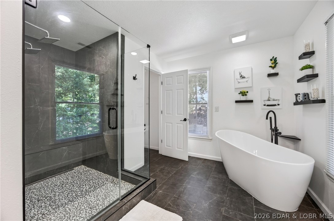 1744 Susan Road Lake Ozark, MO 65049 - Photo 7 of 45 Gallery Image 7