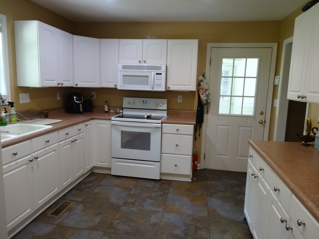 1388 Fielden Store Road New Market, TN 37820 - Photo 5 of 33 Gallery Image 5