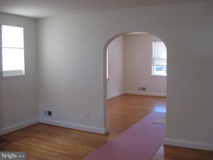 1629 Aberdeen Road Towson, MD 21286 - Photo 3 of 23 Living Room #2