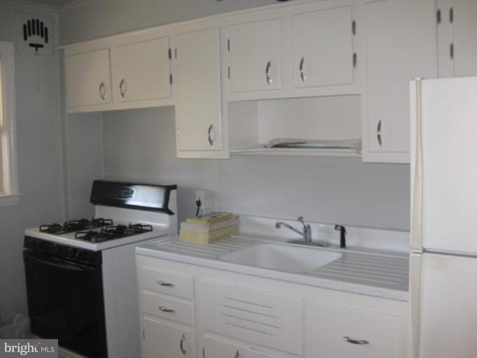 1629 Aberdeen Road Towson, MD 21286 - Photo 9 of 23 Kitchen #2