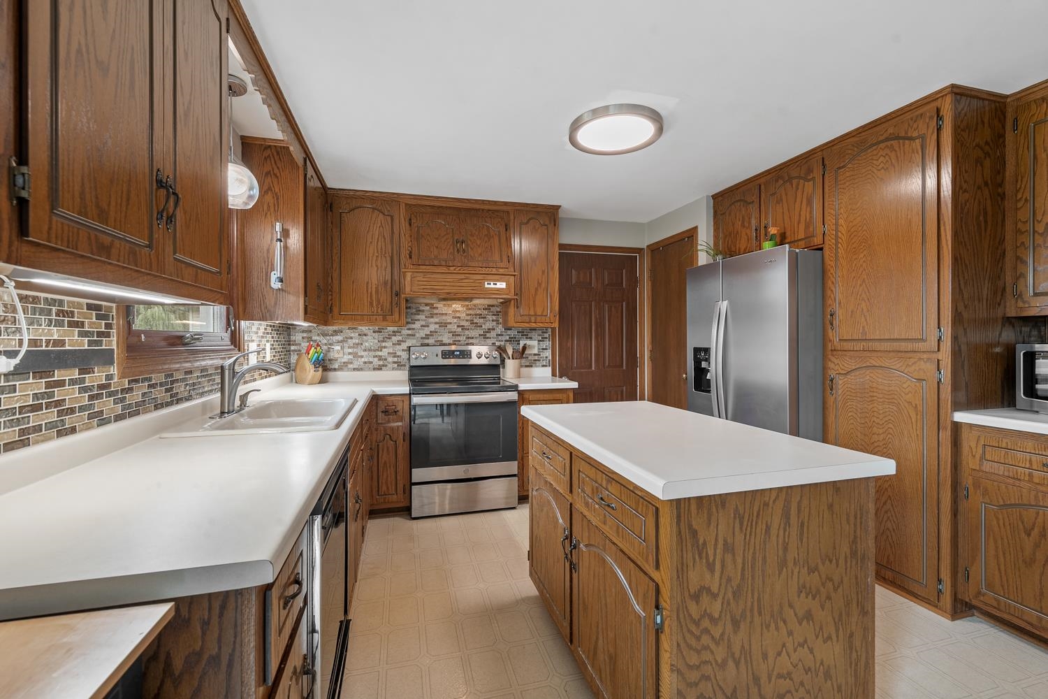 2262 Hazen Road Green Bay, WI 54311 - Photo 14 of 43 Gallery Image 14