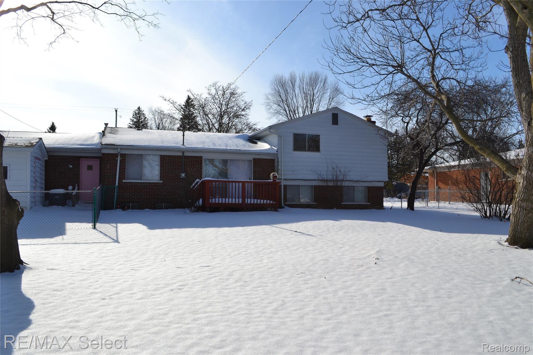 339 East River Road Flushing, MI 48433 - Photo 17 of 17 DSC_0024.JPG