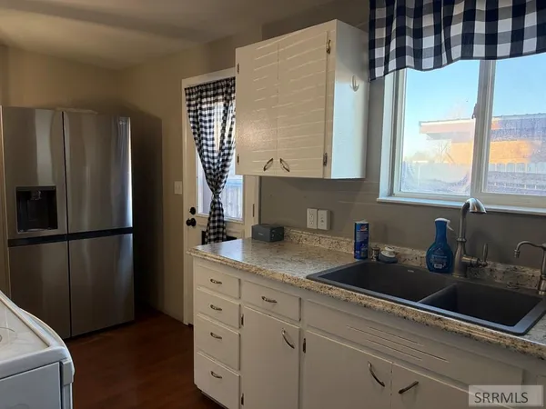 $285,000 | 225 Monte Vista Avenue, Idaho Falls, ID 83401