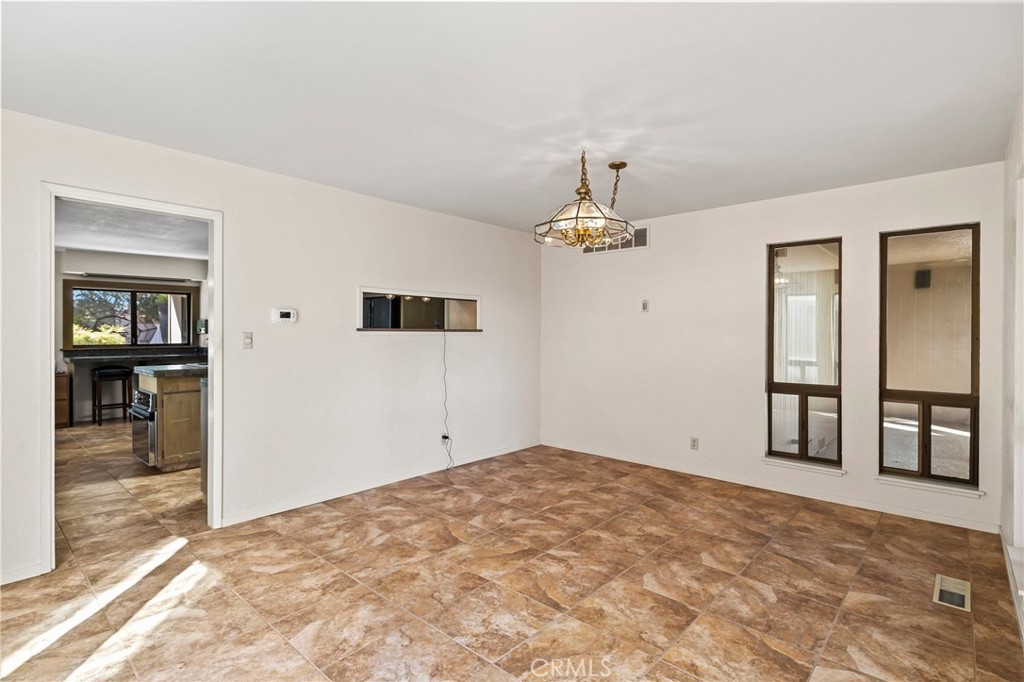 6357 County Road 48 Willows, CA 95988 - Photo 23 of 75 a view of an empty room