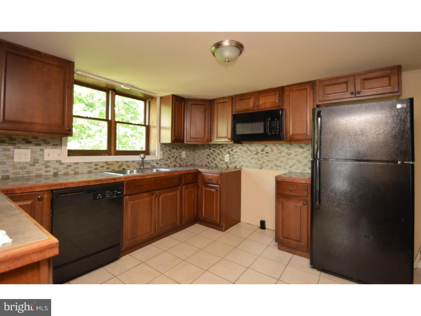 5345 Shimerville Road Emmaus, PA 18049 - Photo 4 of 18 Gallery Image 4