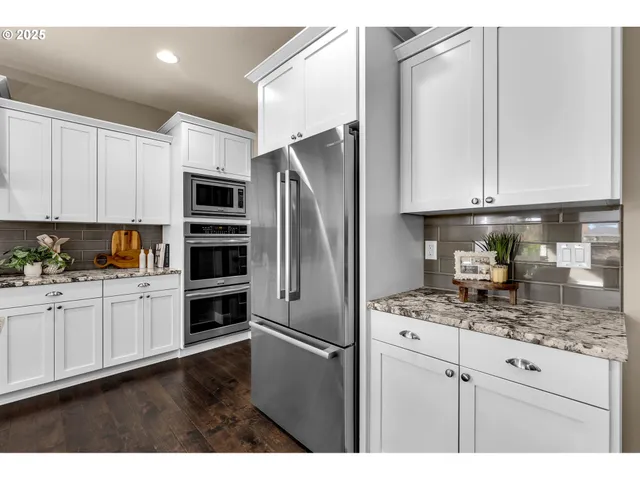 $895,000 | 11105 Northeast 143rd Avenue, Vancouver, WA 98682